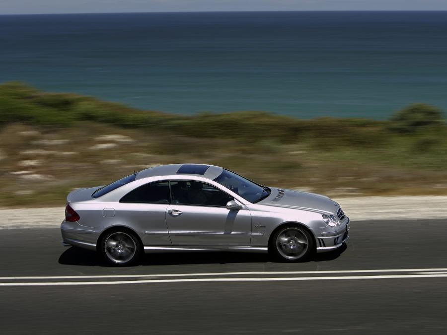  Mercedes-Benz CLK63 AMG 2006 года  (WW) (фото 10 из 19)